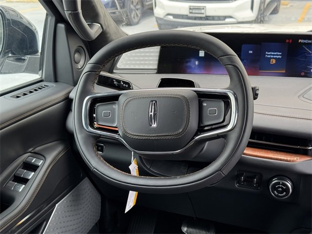 New 2025 Lincoln Navigator Black Label image 31