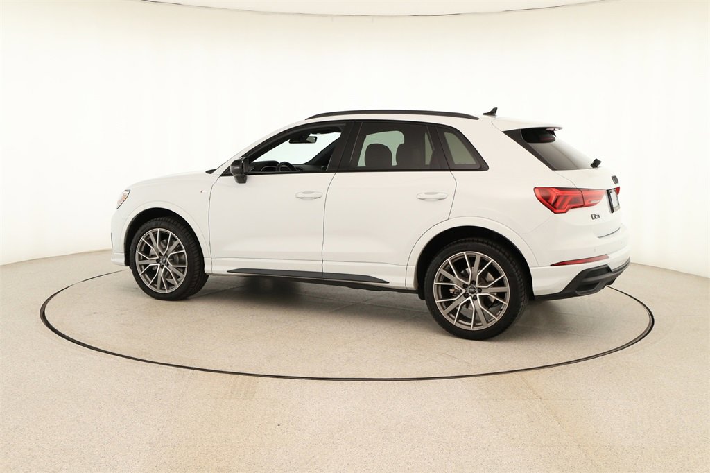 Certified 2025 Audi Q3 2.0T Premium Plus w/ Premium Plus Package image 3