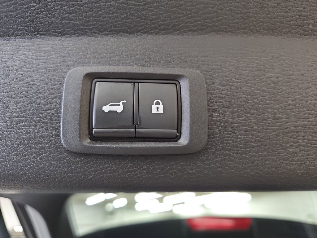 Used 2024 Mitsubishi Outlander SE AWD/4WD image 15