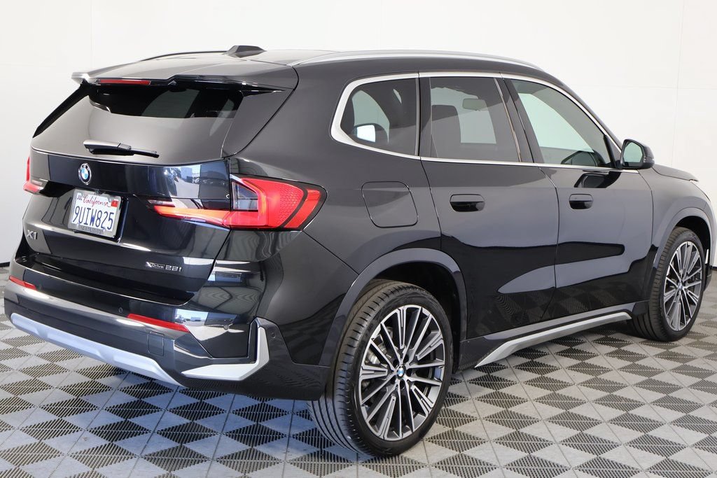 Used 2025 BMW X1 xDrive28i w/ Convenience Package AWD/4WD image 4