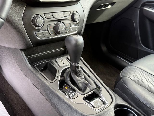 Used 2019 Jeep Cherokee Limited image 22