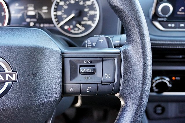 Used 2025 Nissan Rogue S AWD/4WD image 47