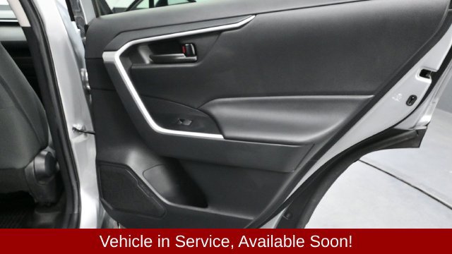 Used 2021 Toyota RAV4 LE AWD/4WD image 20