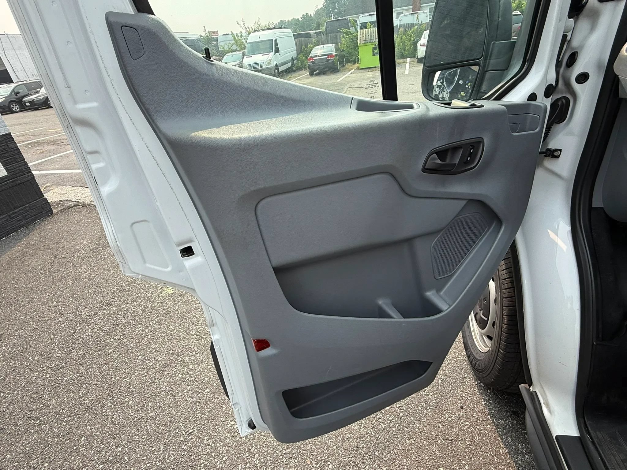 Used 2017 Ford Transit 150 130 Low Roof RWD image 40