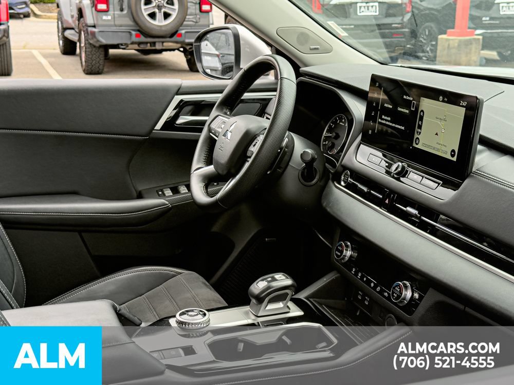 Used 2025 Mitsubishi Outlander SE FWD image 26