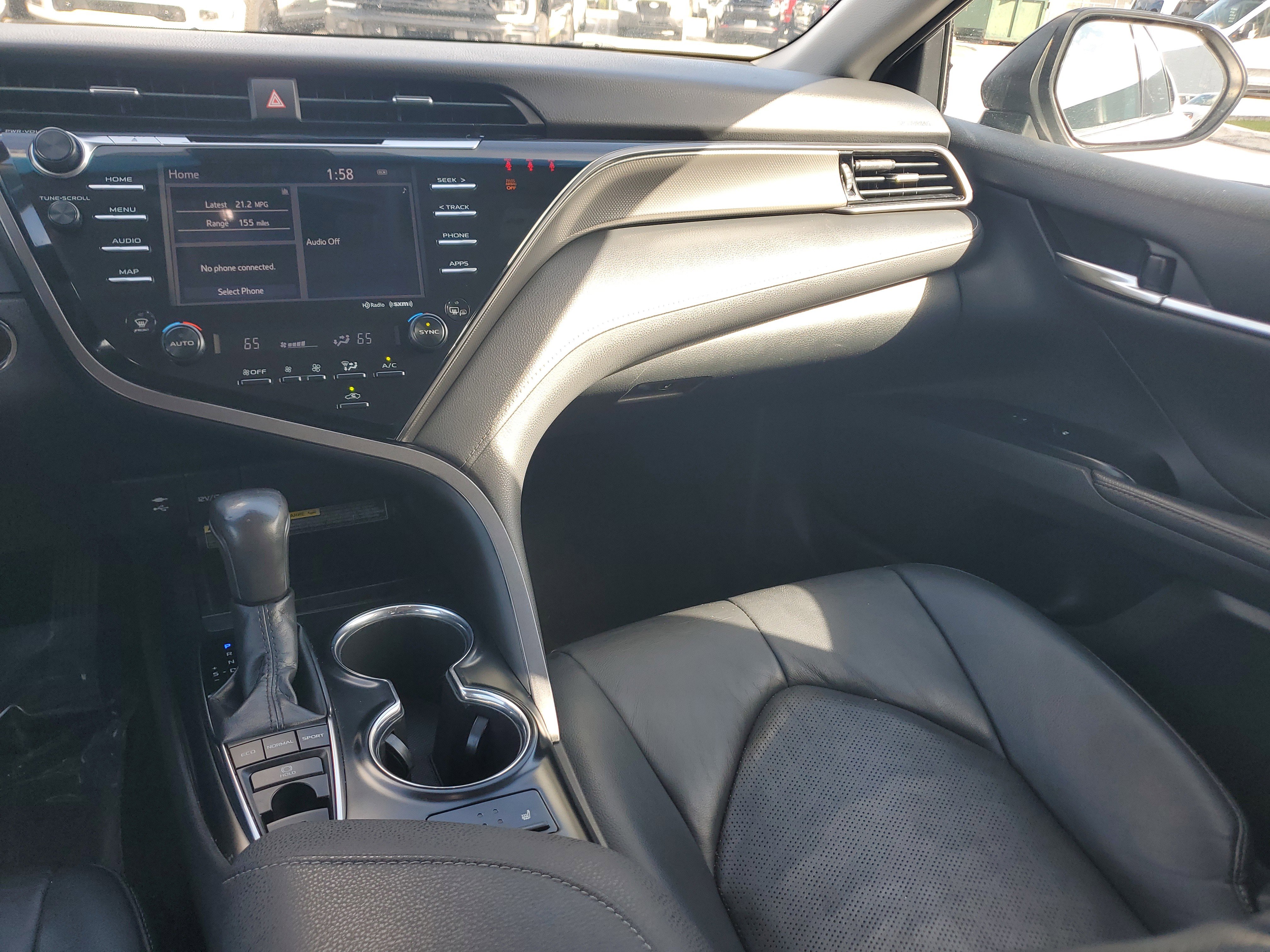 Used 2019 Toyota Camry XSE image 16