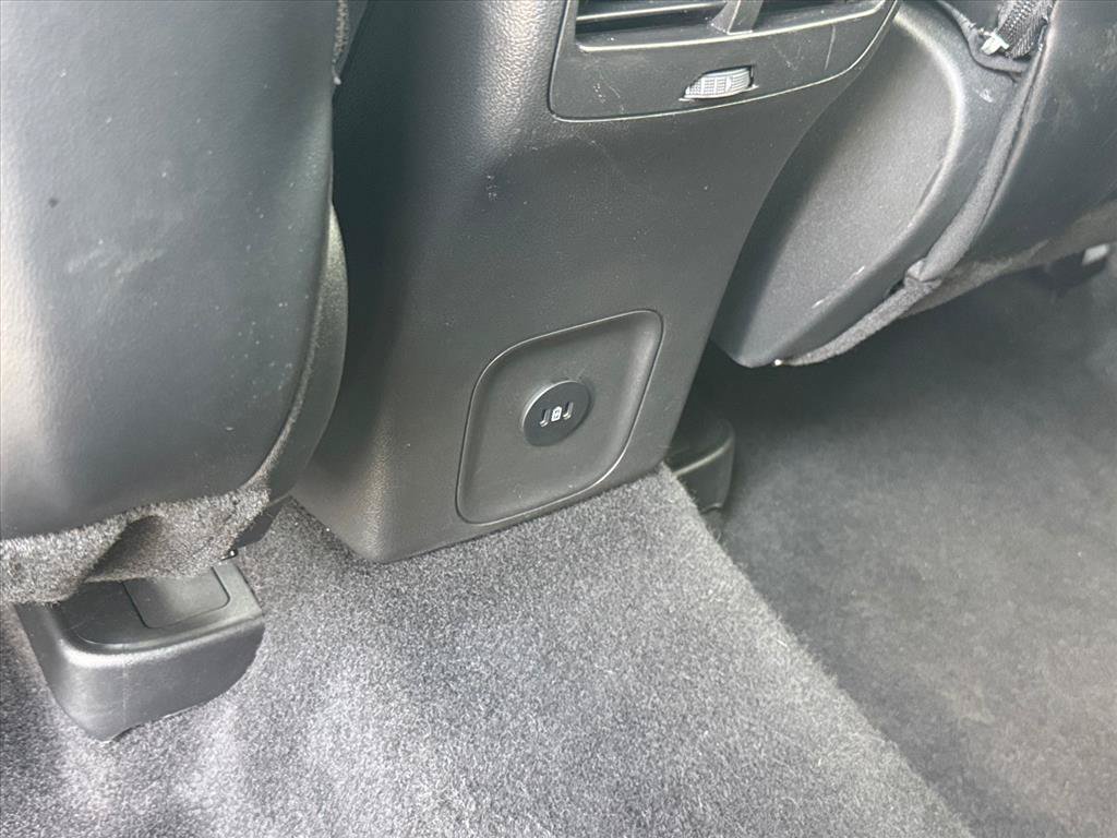 Used 2025 Ford Escape Platinum AWD/4WD image 11