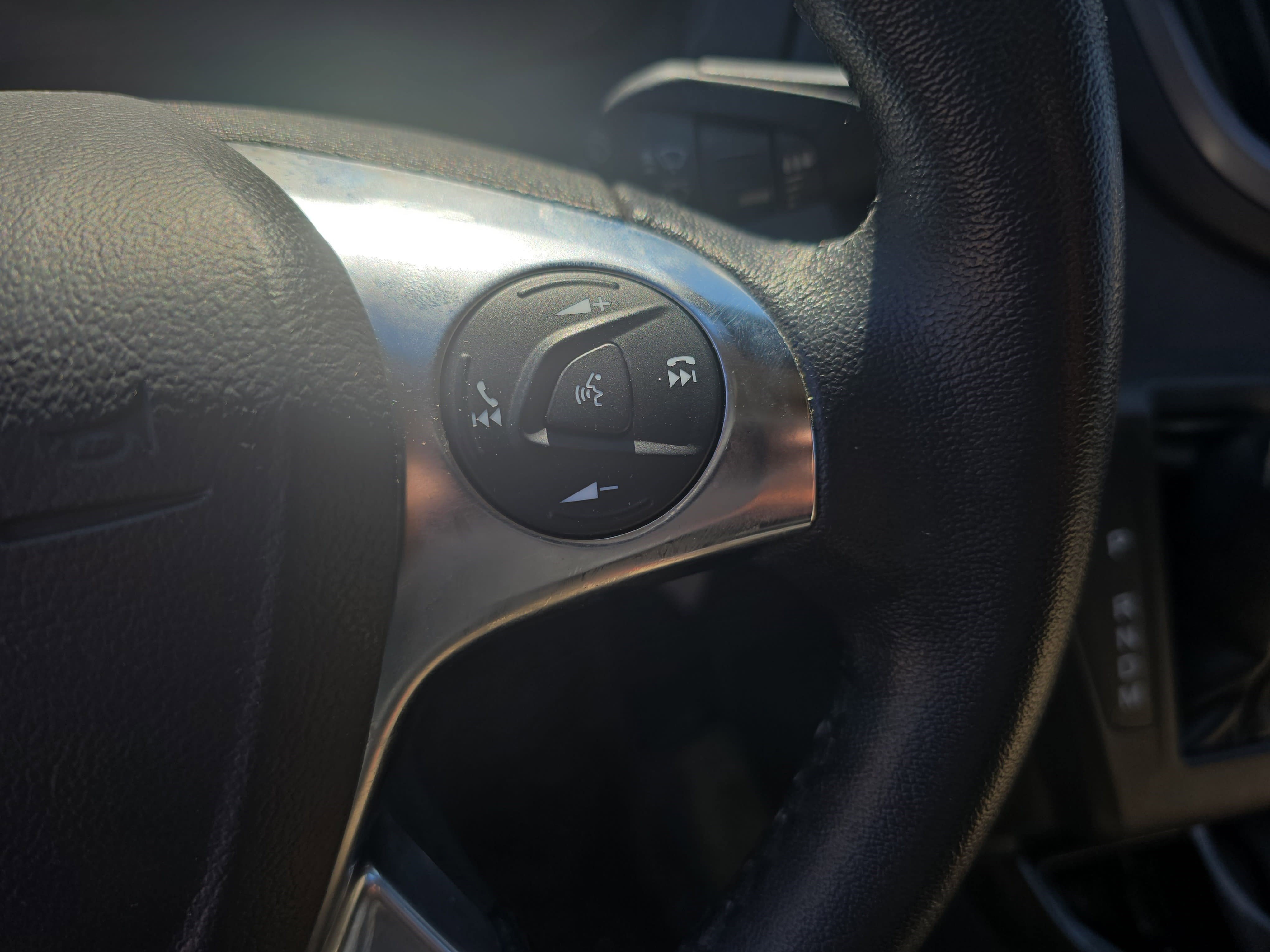 Used 2016 Ford Transit 150 XLT image 19