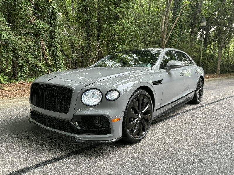 Used 2022 Bentley Flying Spur V8 AWD/4WD image 1