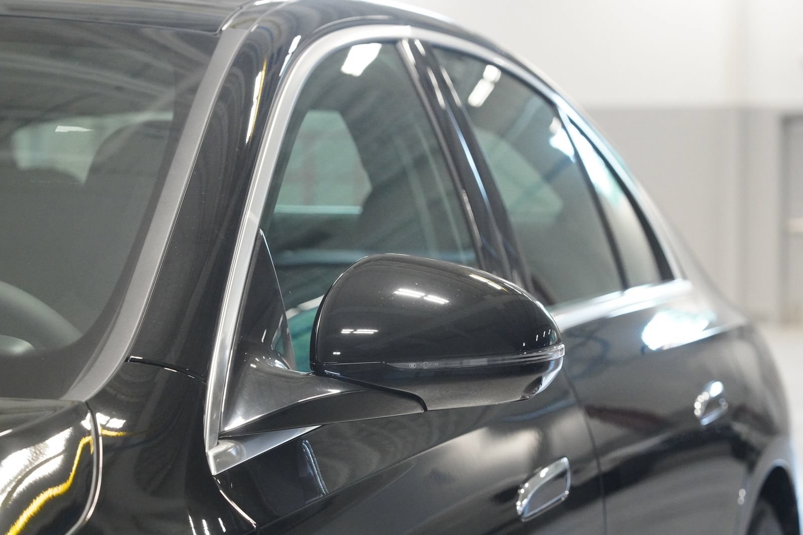 New 2027 Mercedes-Benz E 350 4MATIC Sedan image 9