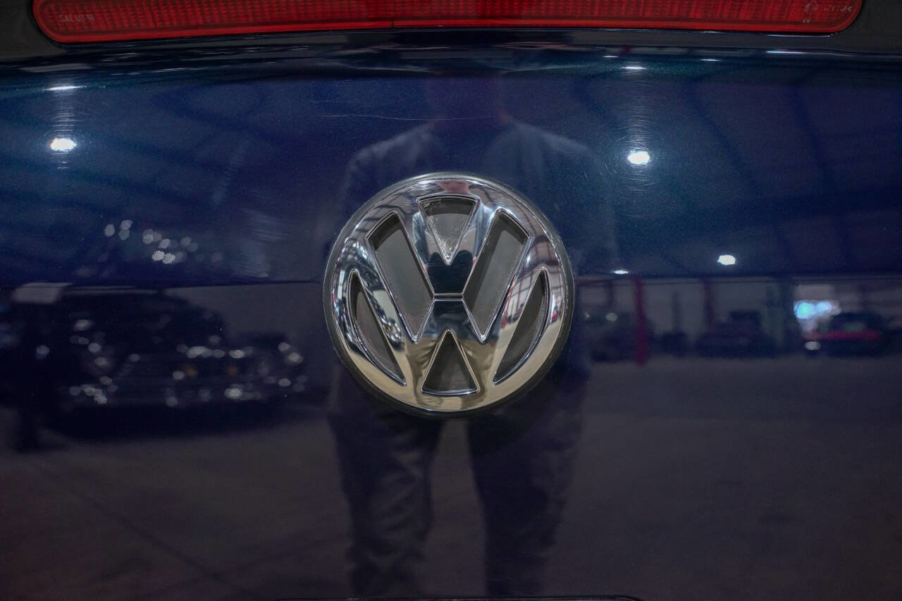 Used 2001 Volkswagen Cabrio GLS FWD image 35