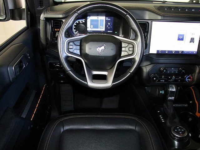 Used 2024 Ford Bronco Badlands image 3