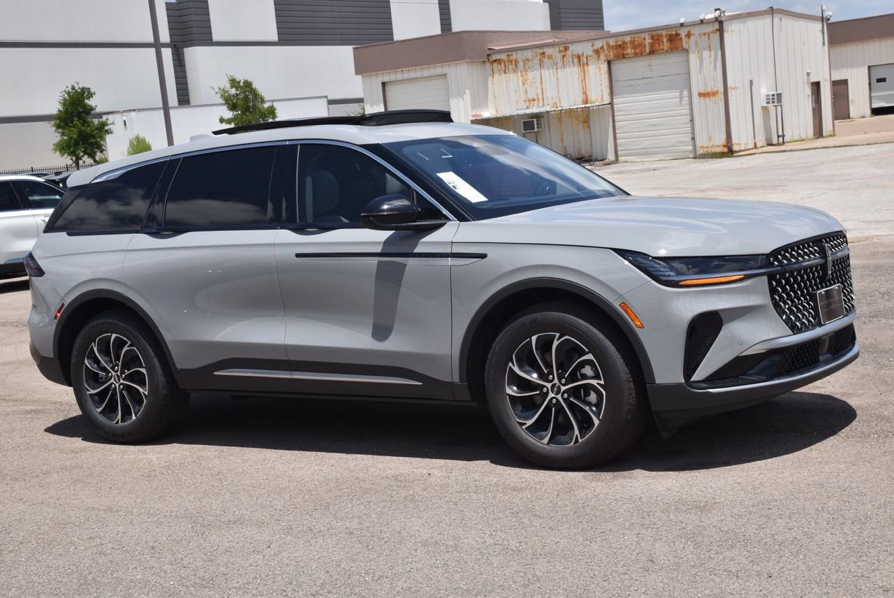 New 2026 Lincoln Nautilus Premier w/ Equipment Group 102A AWD/4WD image 4