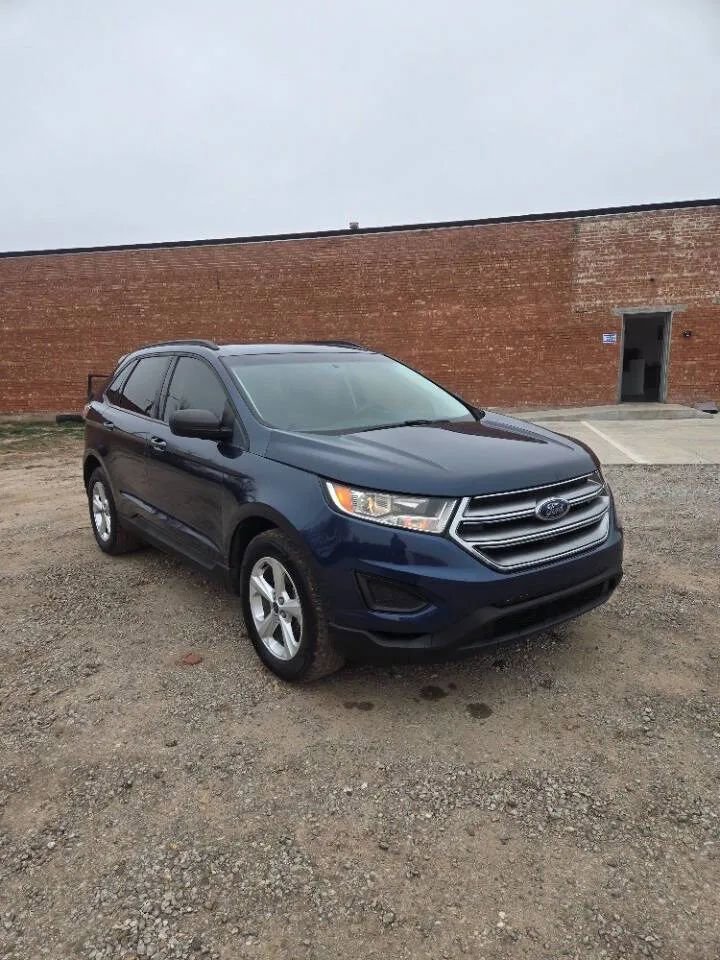 Used 2017 Ford Edge SE w/ Cargo Accessory Package FWD image 7