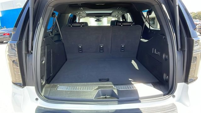 Used 2025 Chevrolet Suburban RST w/ Comfort Package AWD/4WD image 32