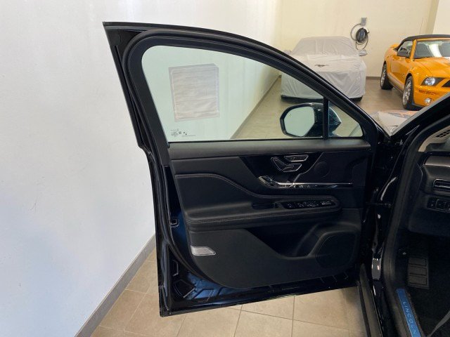 New 2024 Lincoln Corsair Grand Touring w/ Equipment Group 301A AWD/4WD image 16