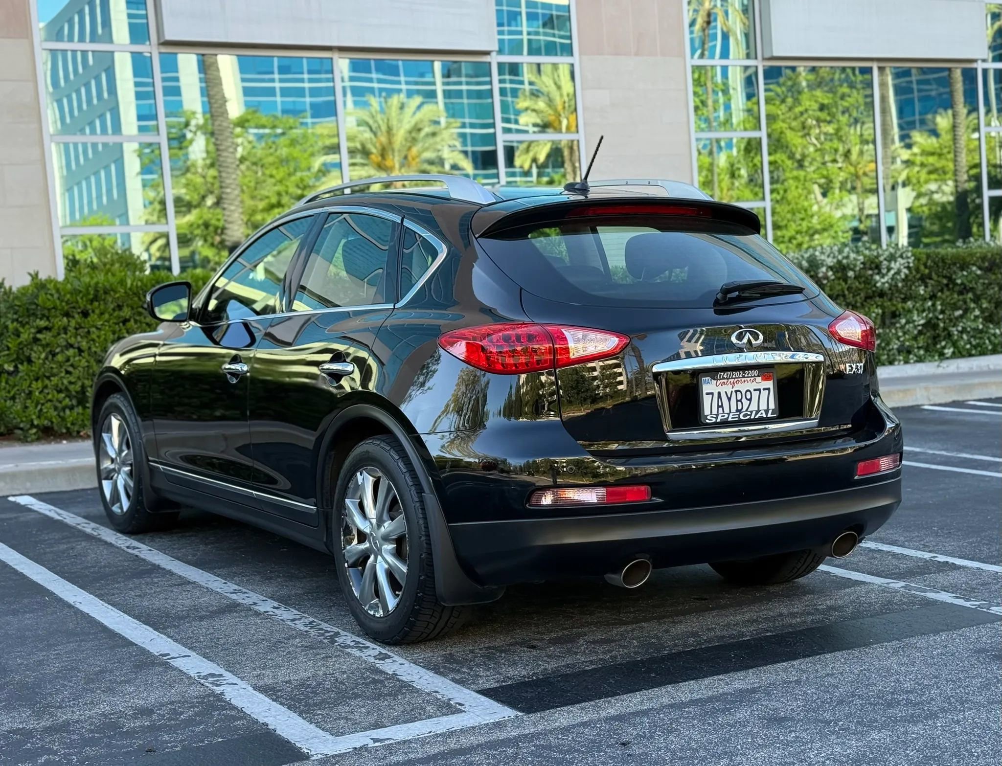 Used 2013 INFINITI EX37 Journey w/ Premium Pkg AWD/4WD image 3