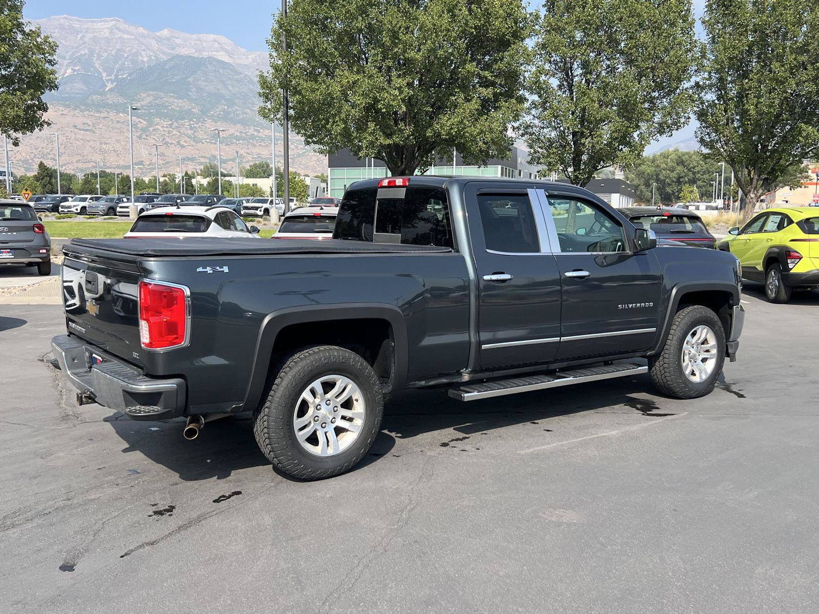 Used 2017 Chevrolet Silverado 1500 LTZ AWD/4WD image 7