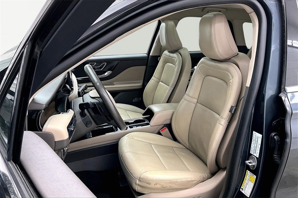 Used 2022 Lincoln Corsair Reserve w/ Equipment Group 201A image 25