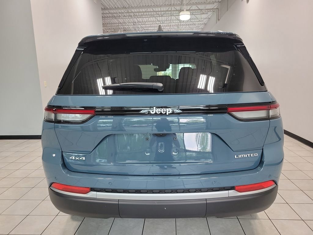 New 2026 Jeep Grand Cherokee Limited w/ Trailer Tow Package AWD/4WD image 5