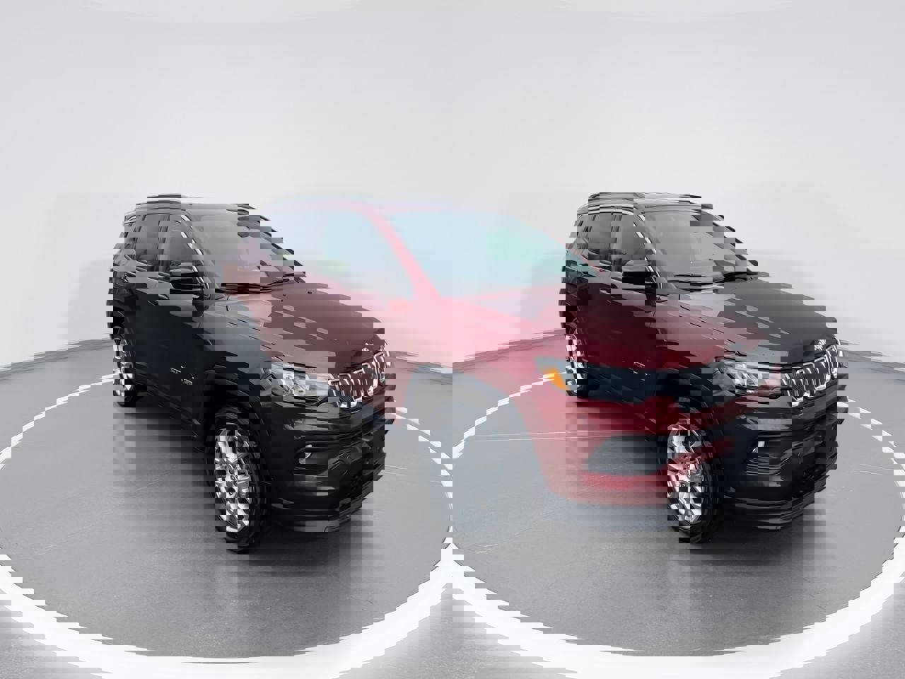 Used 2022 Jeep Compass Latitude image 2