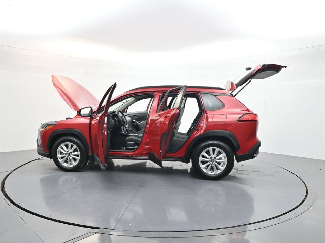 Used 2023 Toyota Corolla Cross LE FWD image 56