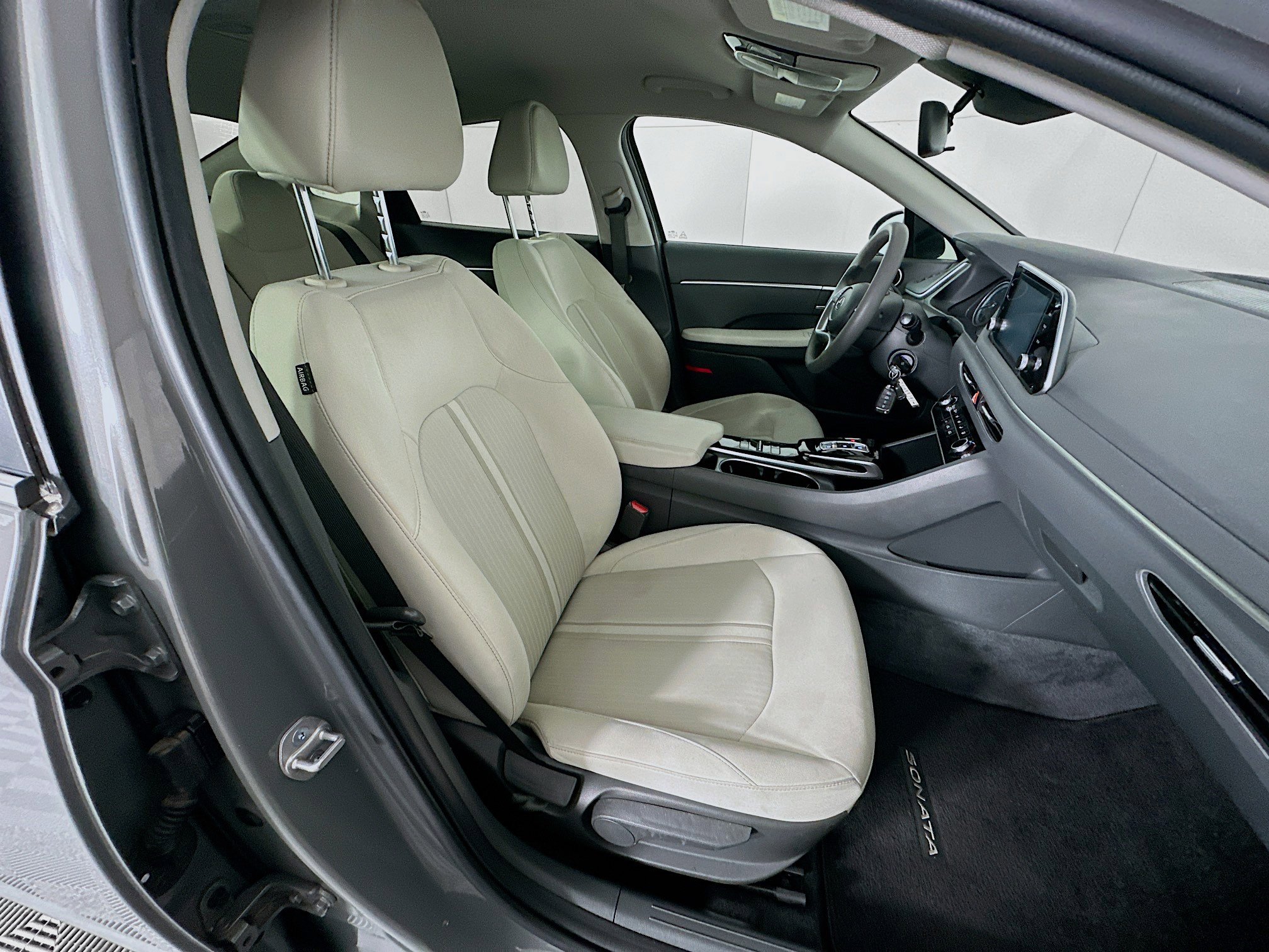 Used 2023 Hyundai Sonata SE w/ Cargo Package image 29