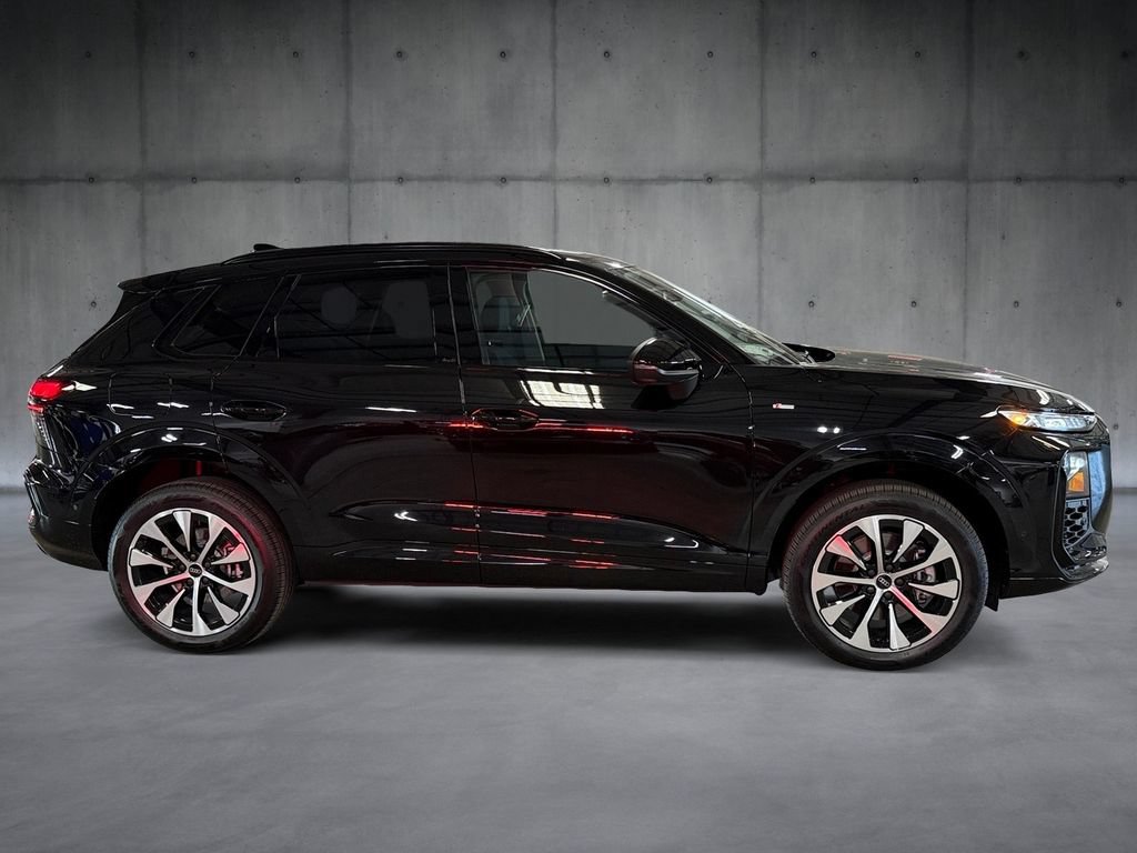 New 2026 Audi Q3 quattro 2.0T AWD/4WD image 6