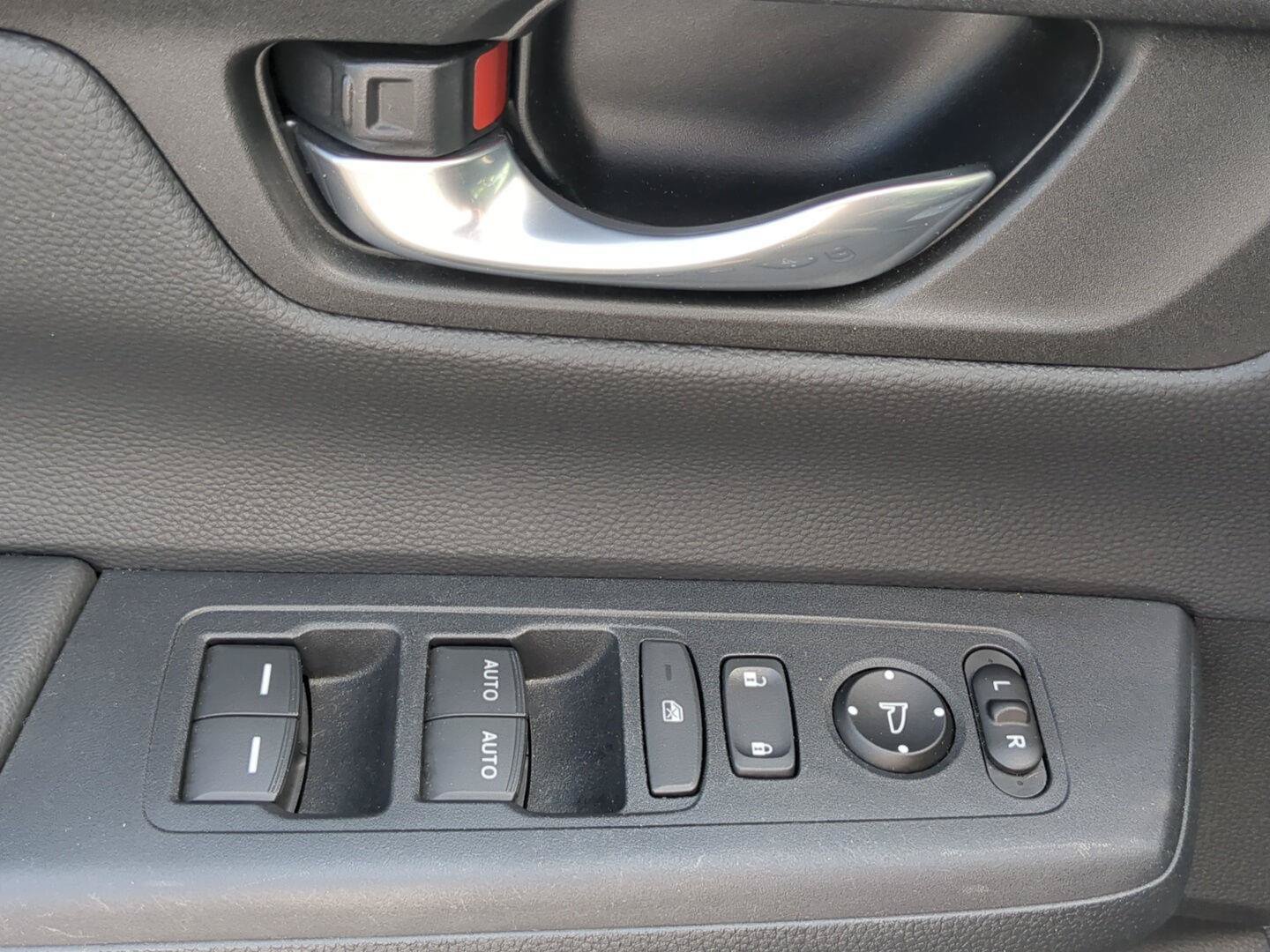 Used 2023 Honda CR-V EX image 11