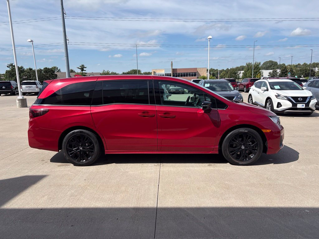 Used 2025 Honda Odyssey Sport-L image 4