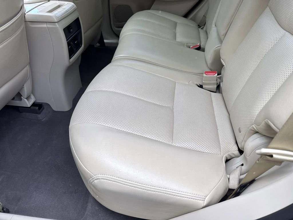 Used 2018 Nissan Murano SV w/ Premium Package FWD image 16