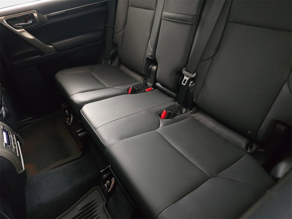 Used 2020 Lexus GX 460 Premium w/ Premium Package image 12