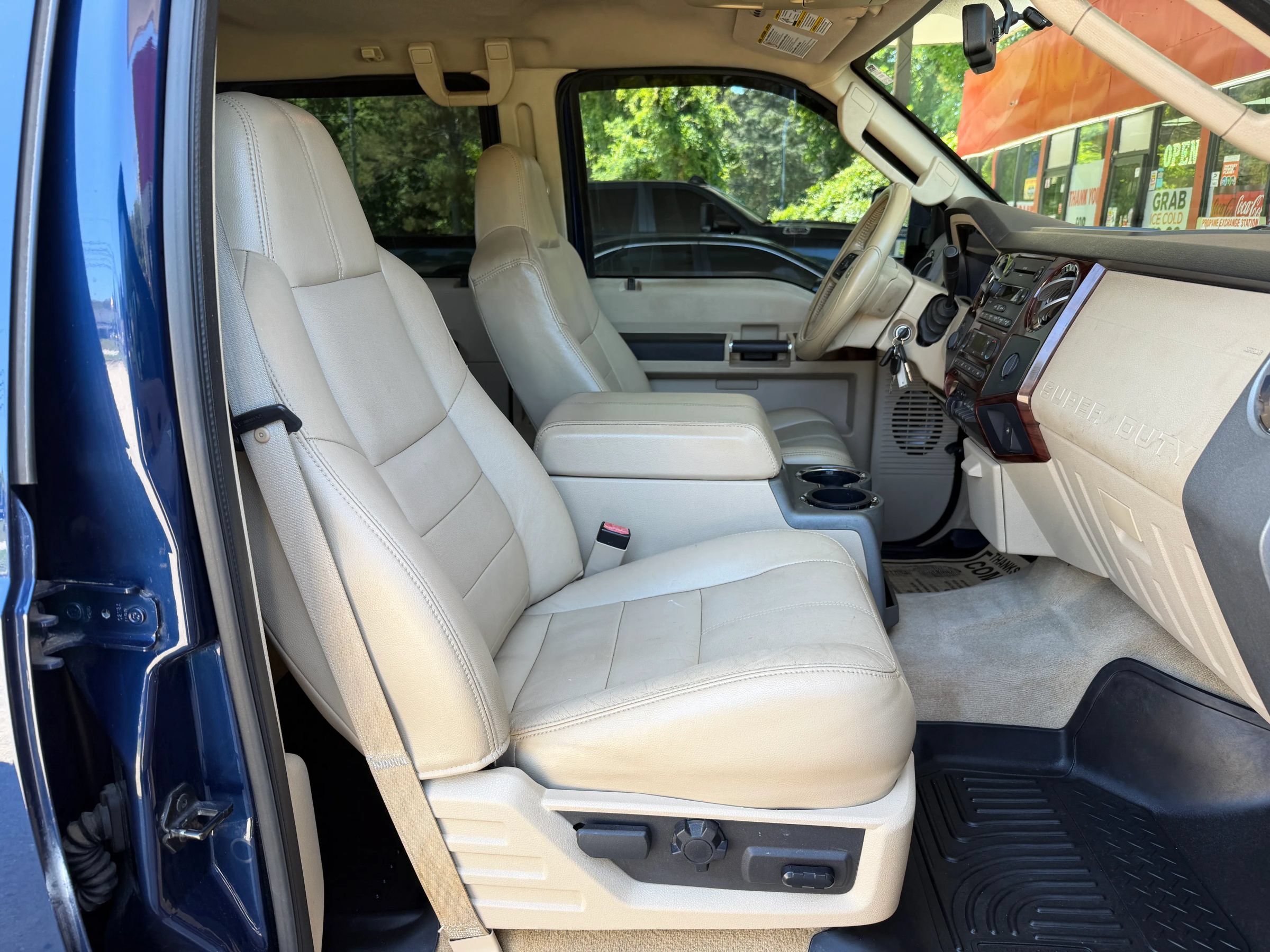 Used 2008 Ford F250 Lariat AWD/4WD image 10
