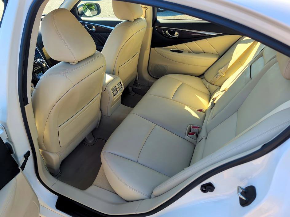 Used 2018 INFINITI Q50 Luxe w/ Essential Package (3.0T Luxe) RWD image 9
