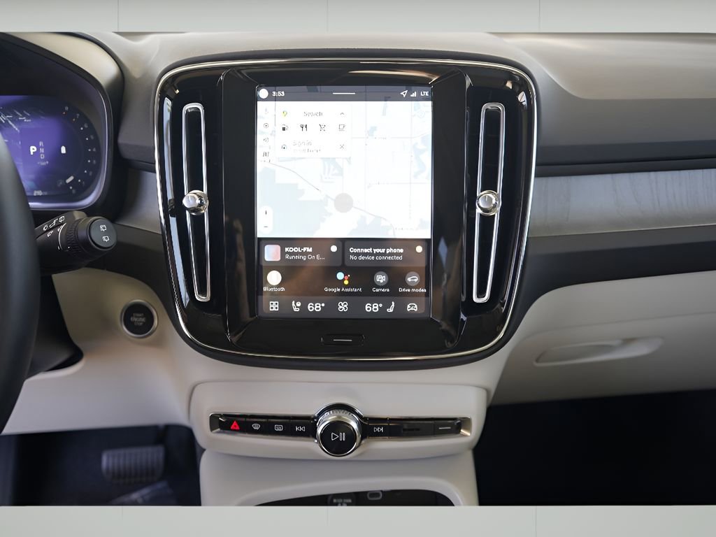 New 2026 Volvo XC40 B5 Ultra w/ Climate Package AWD/4WD image 15