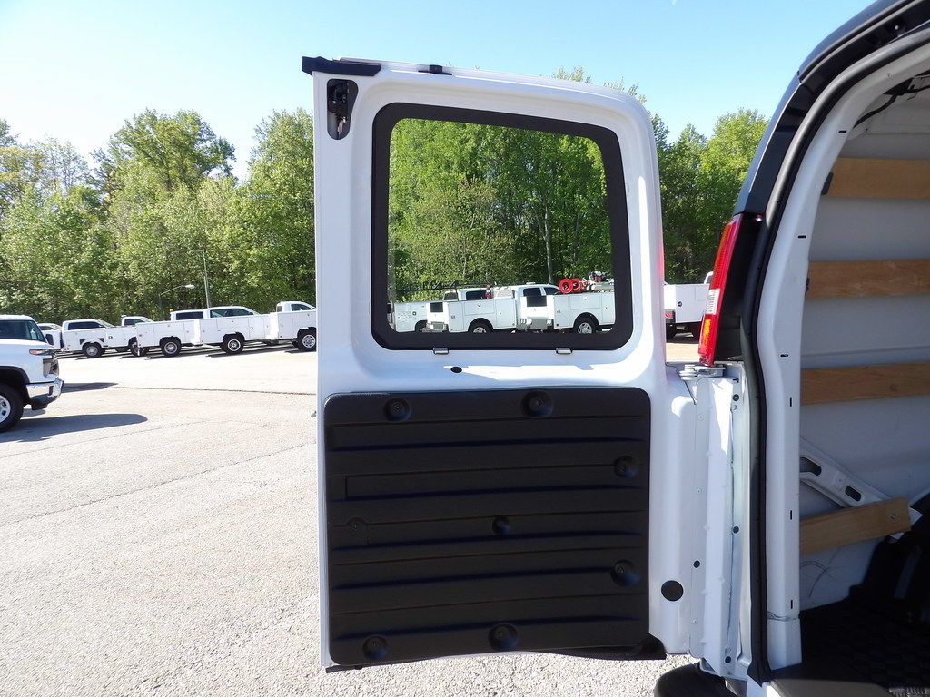 Used 2024 GMC Savana 2500 w/ Driver Convenience Package RWD image 41