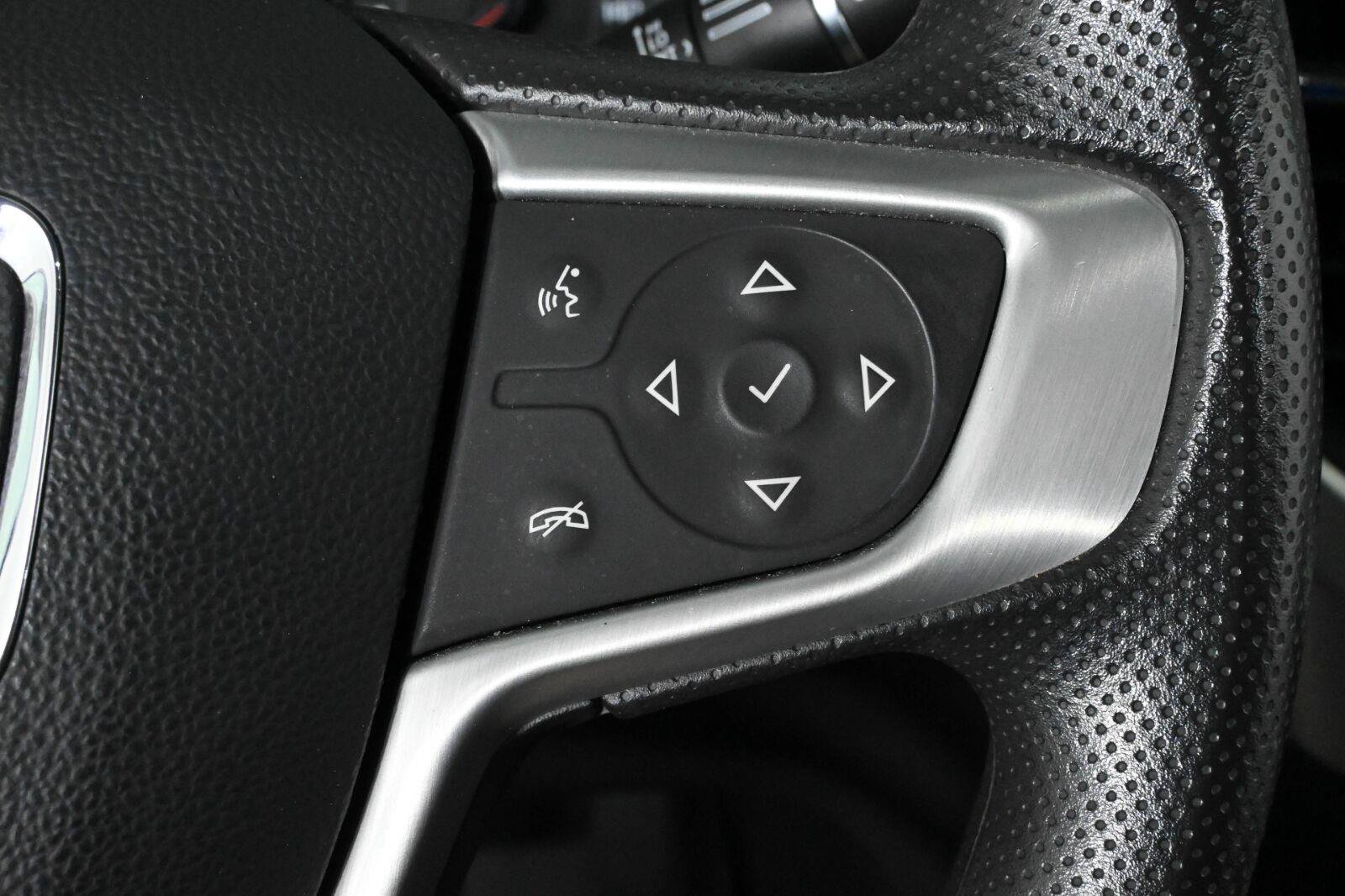 Used 2021 GMC Acadia SLE w/ Driver Convenience Package FWD image 21