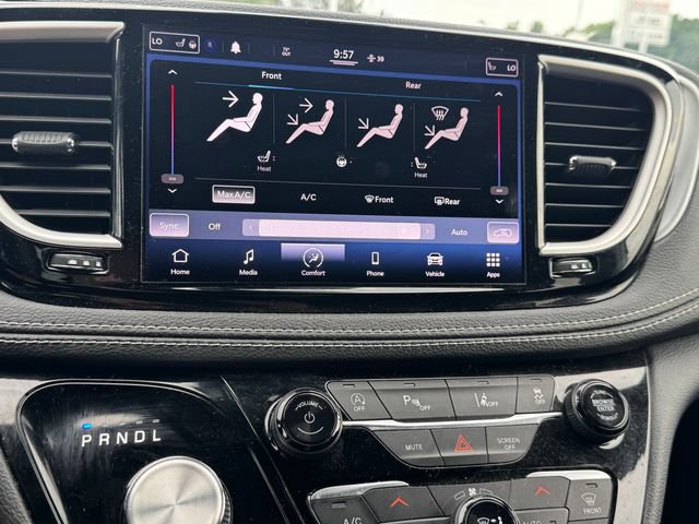 Used 2021 Chrysler Pacifica Touring w/ S Appearance Package FWD image 36