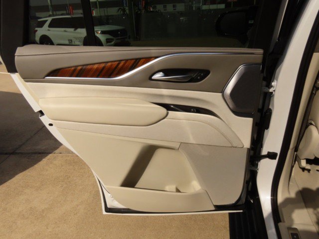 Used 2023 Cadillac Escalade Premium Luxury Platinum w/ LPO, Radiant Package image 17