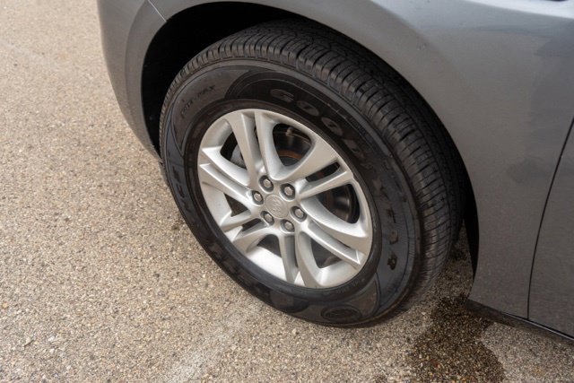Used 2020 Buick Enclave Essence AWD/4WD image 12