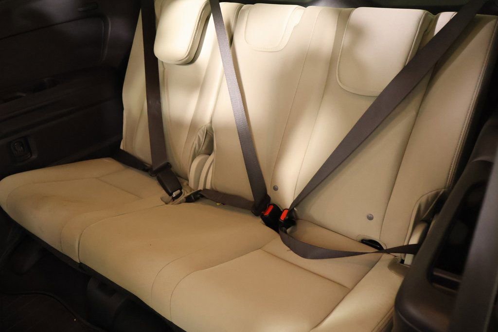 Used 2024 Subaru Ascent Premium w/ Convenience Package image 13