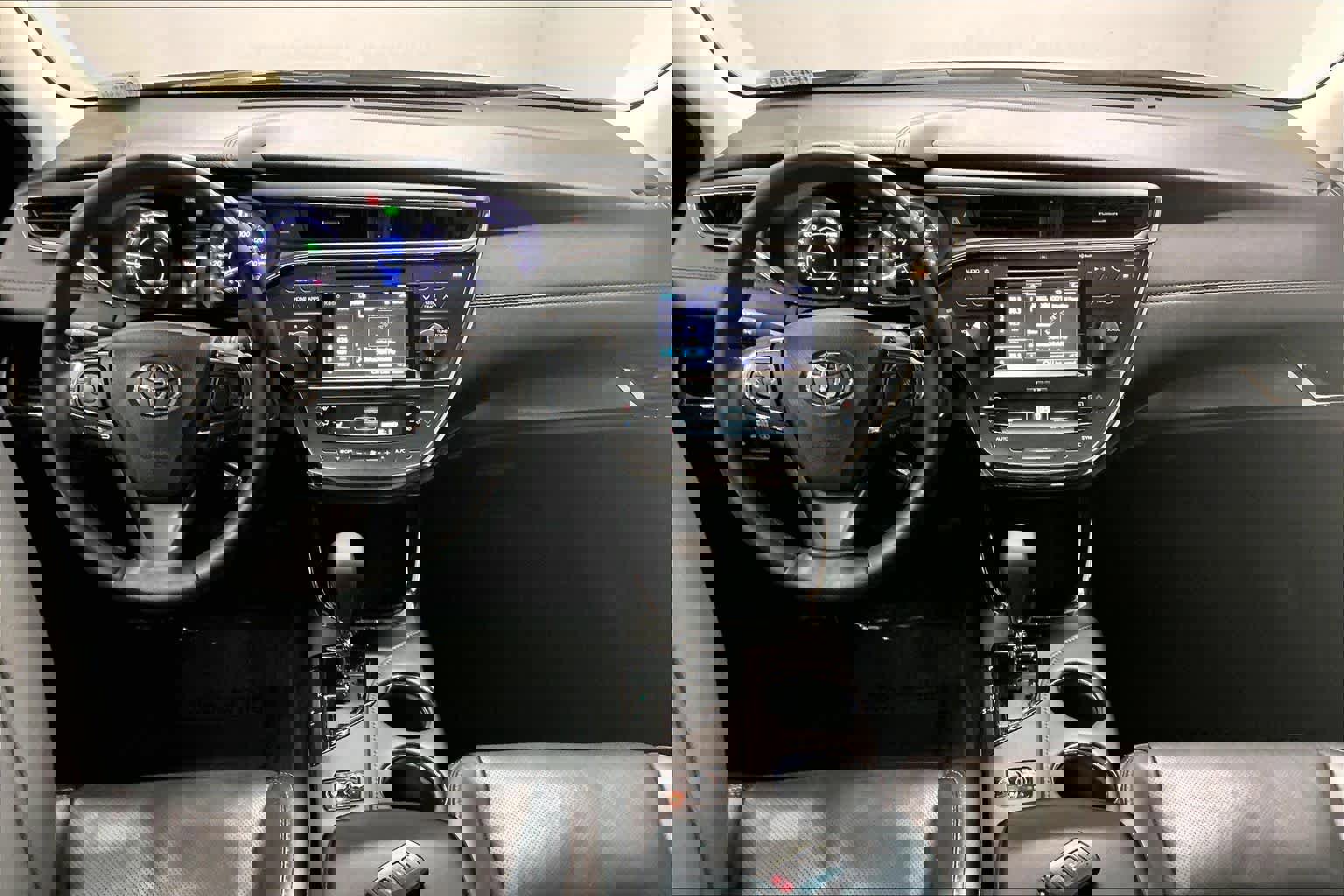 Used 2016 Toyota Avalon Limited w/ Toyota Safety Sense Package image 18