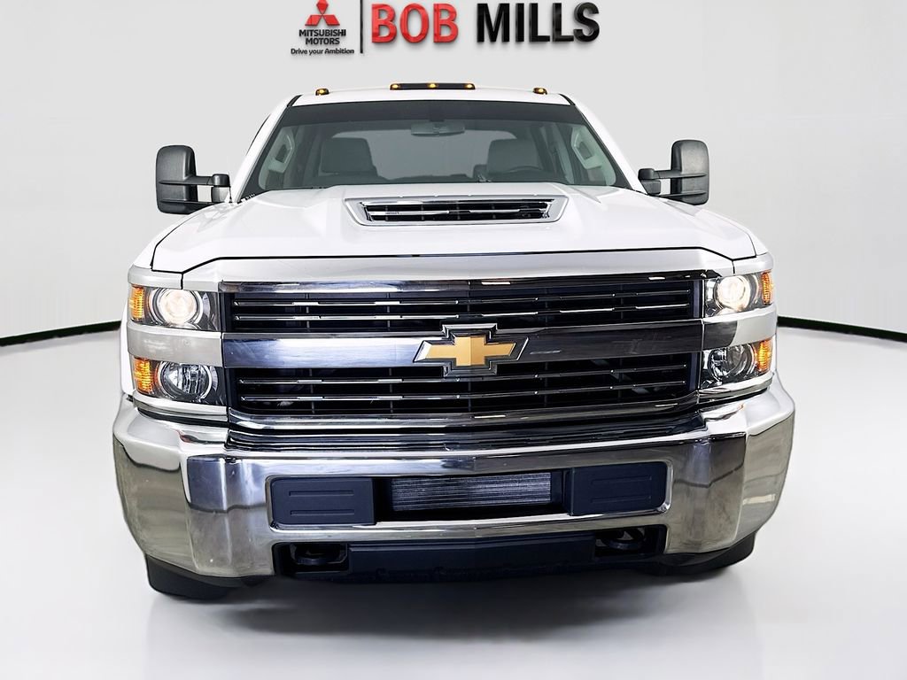Used 2018 Chevrolet Silverado 3500 W/T RWD image 2