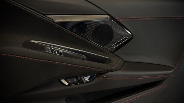 Used 2024 Chevrolet Corvette Stingray Premium Cpe w/ Z51 Performance Package RWD image 15