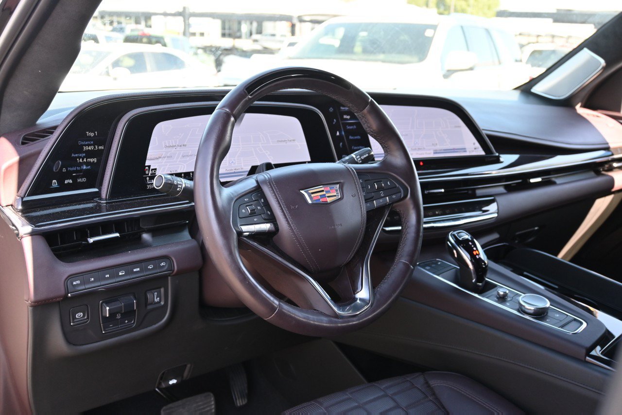 Certified 2023 Cadillac Escalade ESV Sport Platinum AWD/4WD image 17