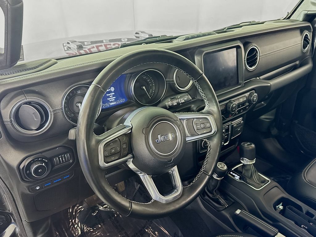 Used 2021 Jeep Wrangler Unlimited Sahara w/ Cold Weather Group AWD/4WD image 9