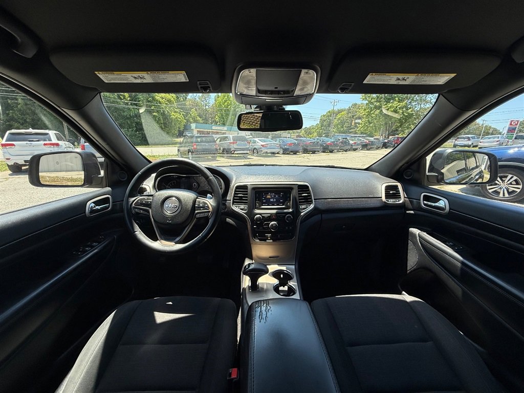 Used 2014 Jeep Grand Cherokee Laredo w/ Quick Order Package 23E AWD/4WD image 9
