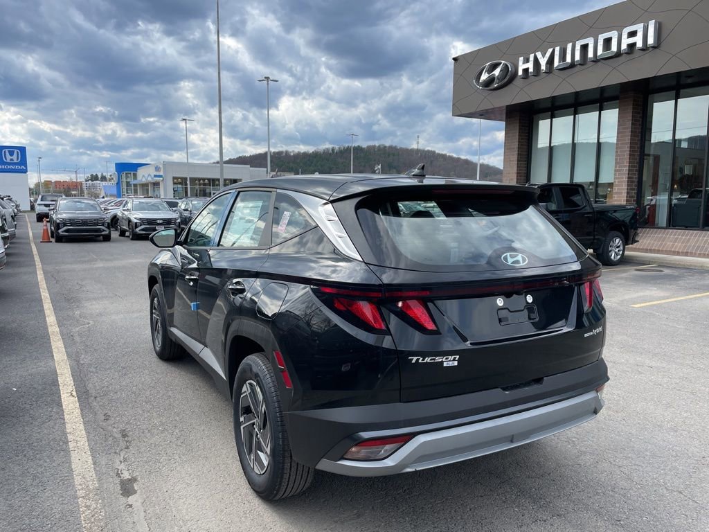 New 2026 Hyundai Tucson Blue SE image 5