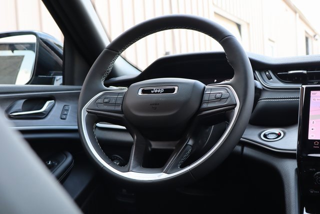 New 2025 Jeep Grand Cherokee Limited w/ Luxury Tech Group II image 45