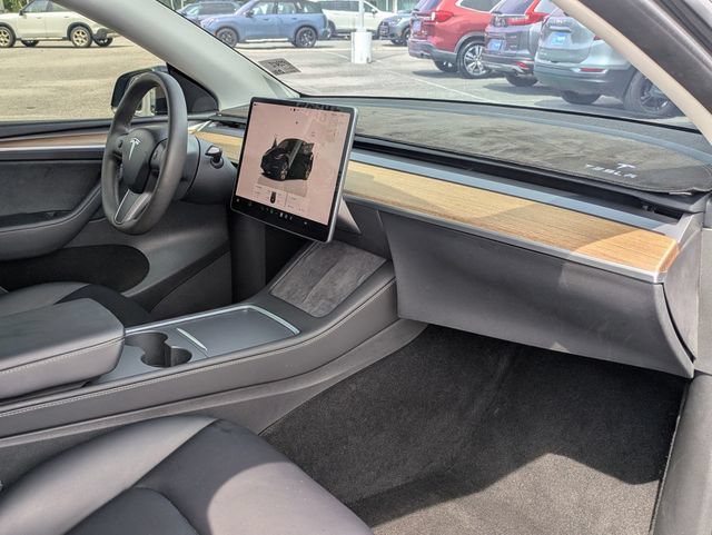 Used 2022 Tesla Model Y Long Range AWD/4WD image 33
